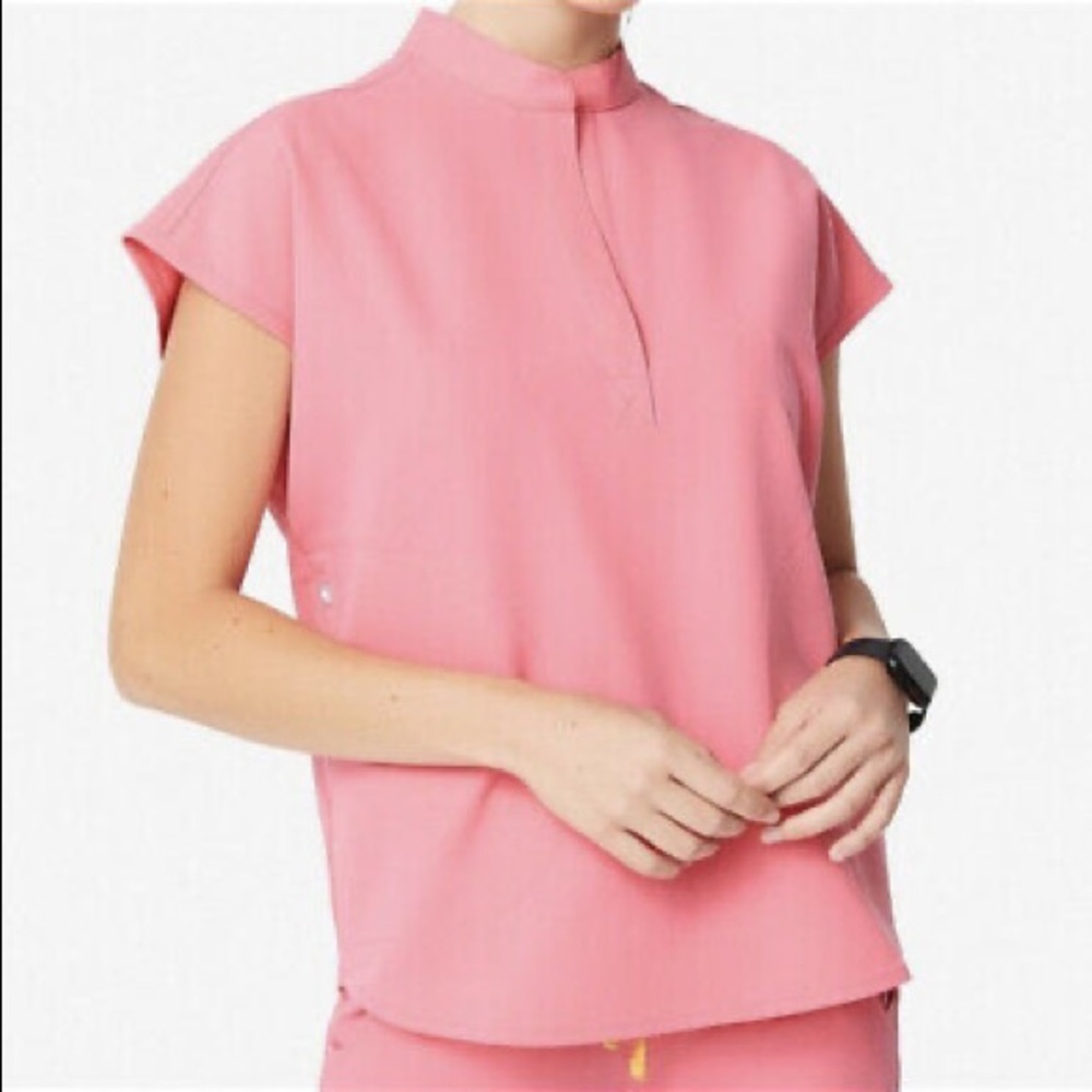 Figs scrub Neon Pink Rafla top  XXS